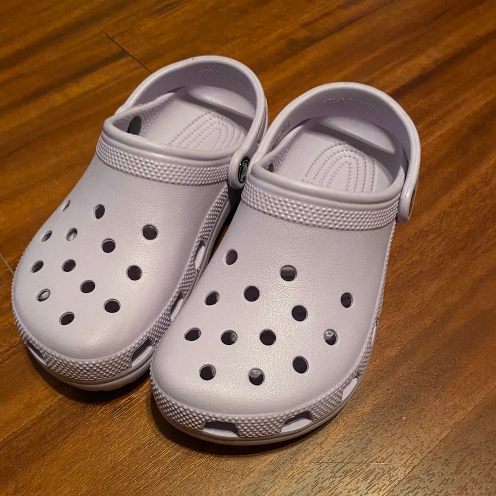 like new Lilac Crocs clogs